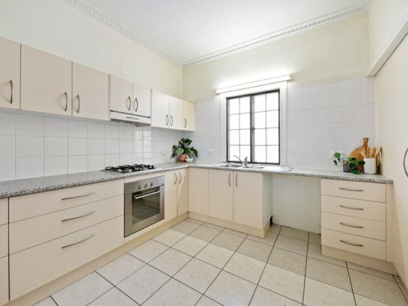 105 Earl Street, Greenslopes QLD 4120