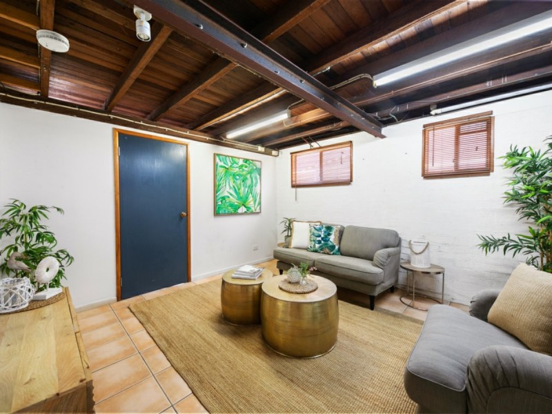 105 Earl Street, Greenslopes QLD 4120