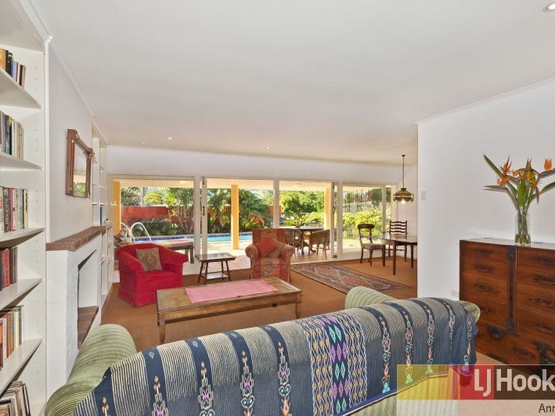 11 Lentara Street, Kenmore QLD 4069