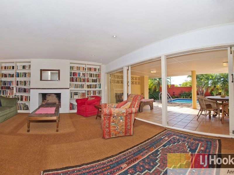 11 Lentara Street, Kenmore QLD 4069