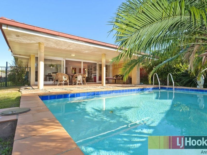 11 Lentara Street, Kenmore QLD 4069