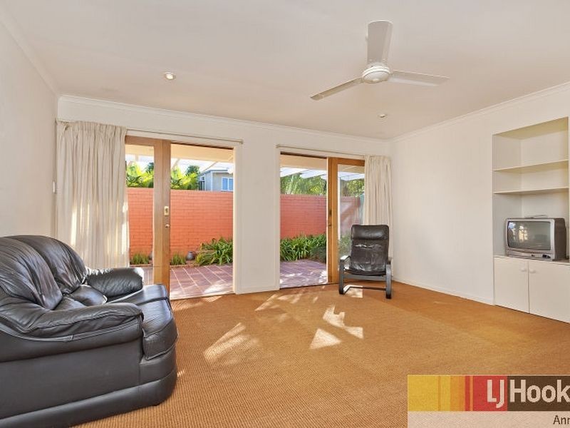 11 Lentara Street, Kenmore QLD 4069