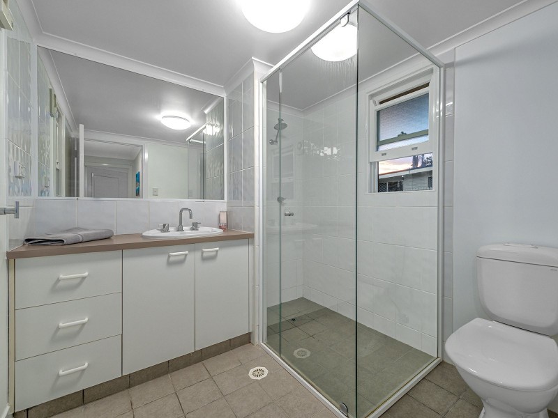 128 Kadumba Street, Yeronga QLD 4104