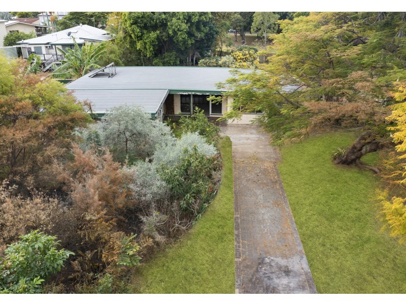 18 Turley Street, Fairfield QLD 4103