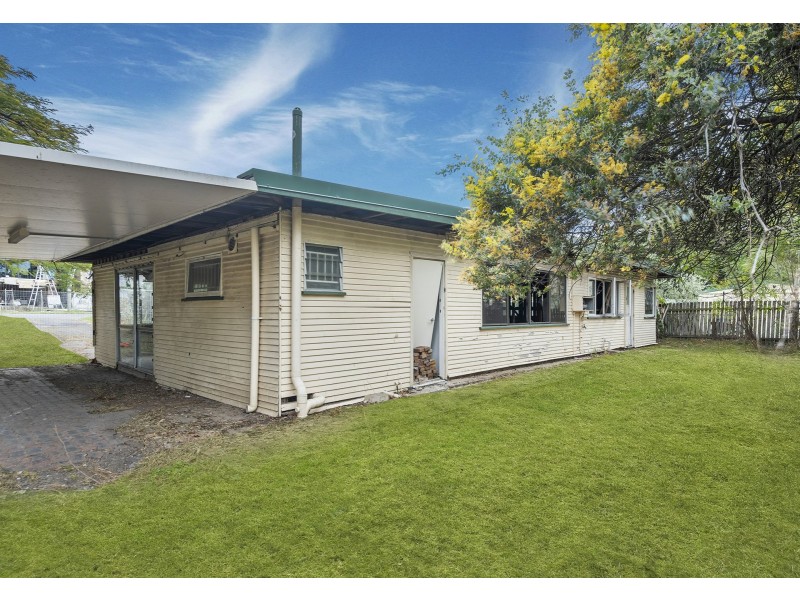 18 Turley Street, Fairfield QLD 4103