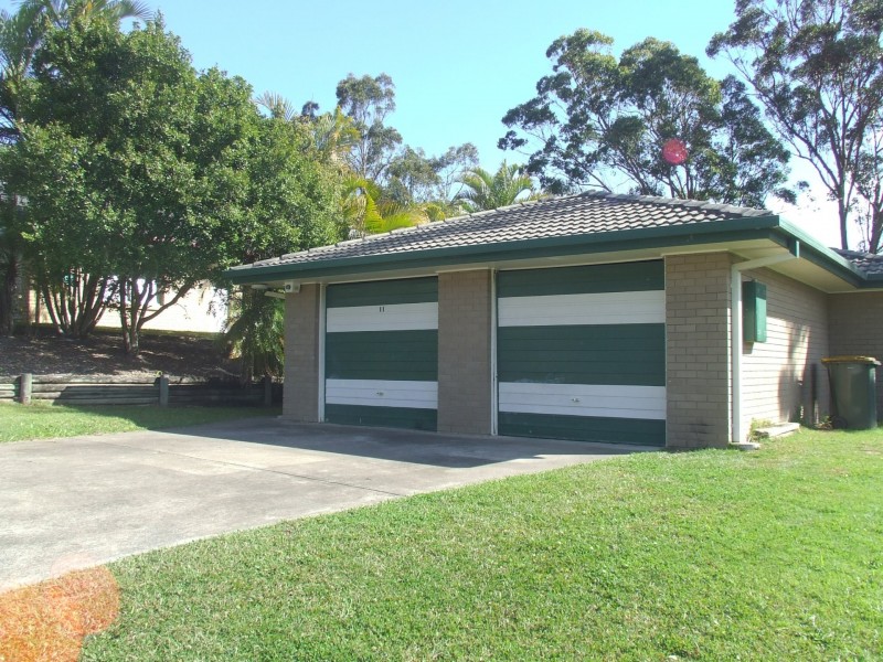 11 Dellwood Street, Nathan QLD 4111