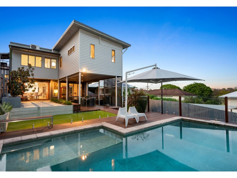 8 Rome Street North, Yeronga QLD 4104