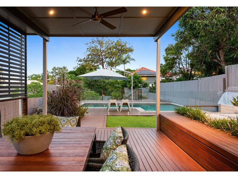 8 Rome Street North, Yeronga QLD 4104