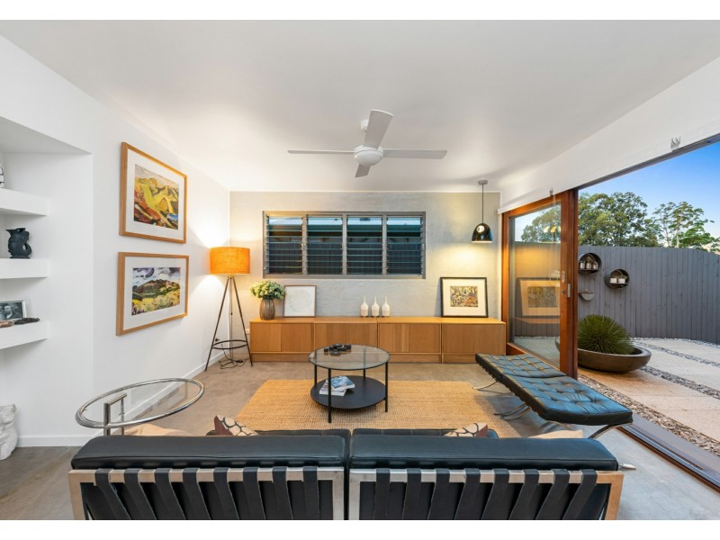 8 Rome Street North, Yeronga QLD 4104