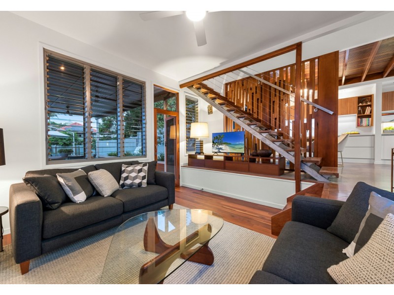 8 Rome Street North, Yeronga QLD 4104