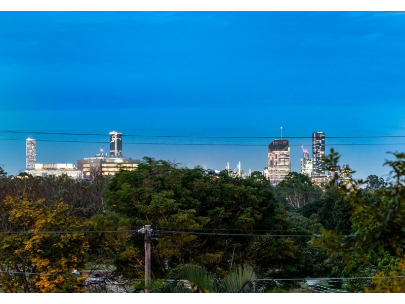 8 Rome Street North, Yeronga QLD 4104