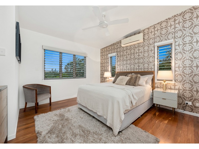 8 Rome Street North, Yeronga QLD 4104