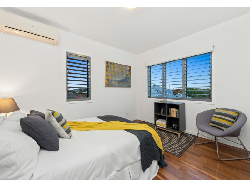 8 Rome Street North, Yeronga QLD 4104