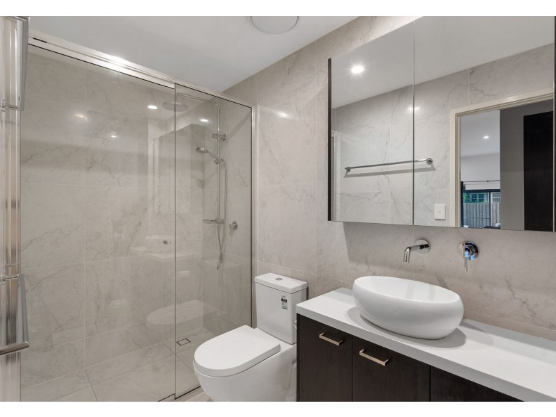 2/7 Bow Street, Yeerongpilly QLD 4105