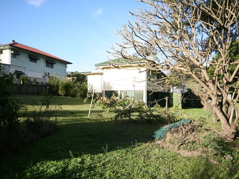 85 Turner Avenue, Fairfield QLD 4103