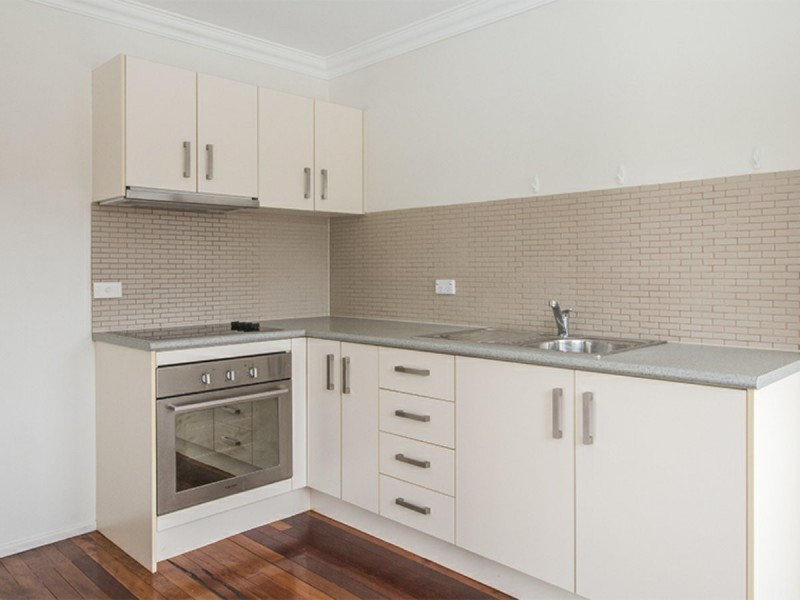 6/7 Woodville Place, Annerley QLD 4103