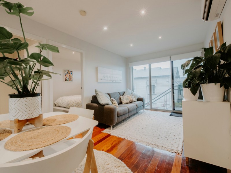 2/19 Gibson Street, Annerley QLD 4103