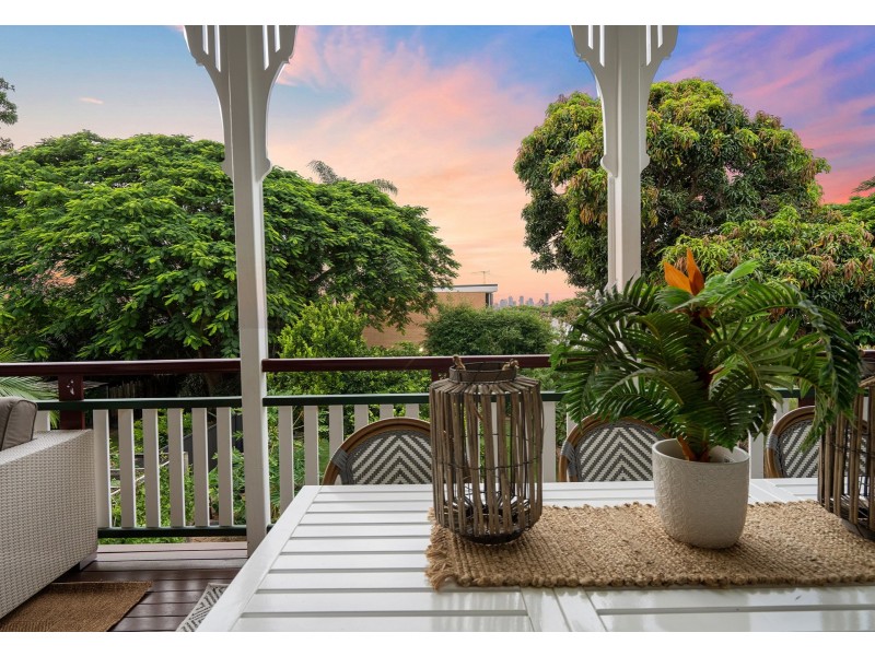 31 Crump Street, Holland Park West QLD 4121