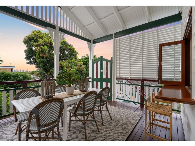 31 Crump Street, Holland Park West QLD 4121