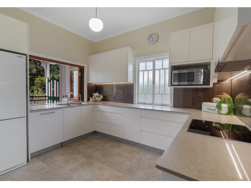 31 Crump Street, Holland Park West QLD 4121