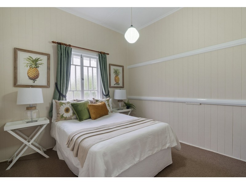 31 Crump Street, Holland Park West QLD 4121