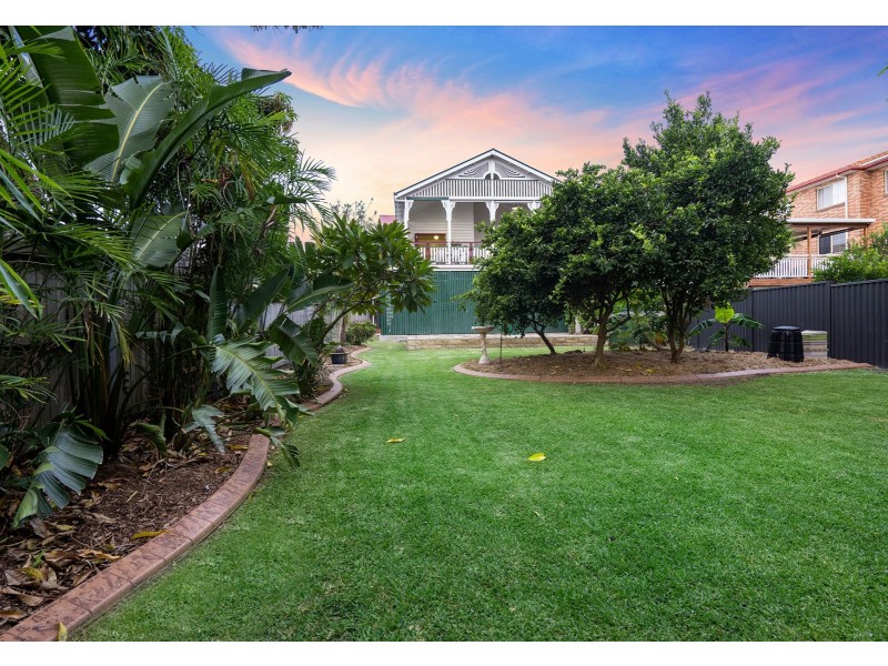 31 Crump Street, Holland Park West QLD 4121