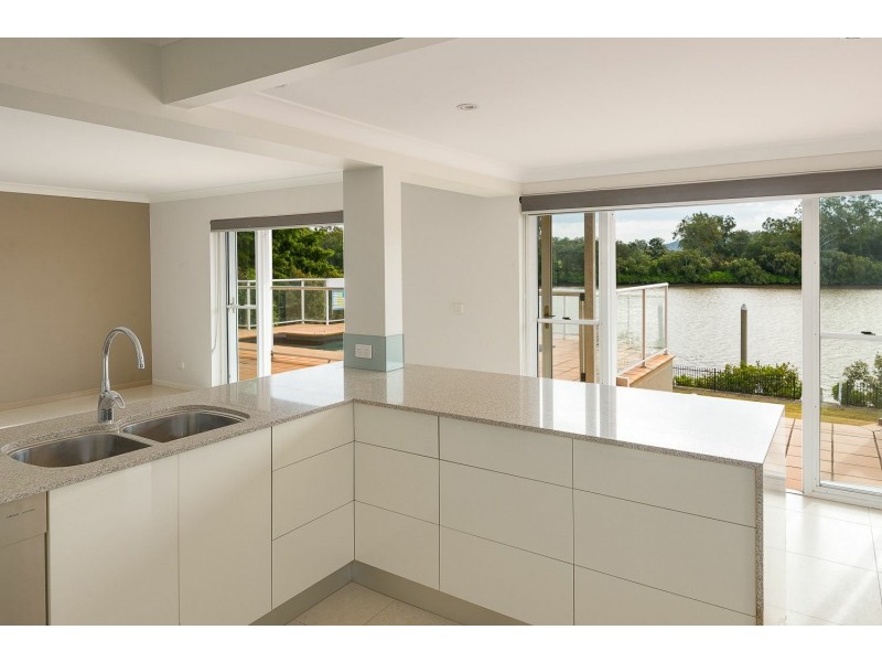 69 Orlando Road, Yeronga QLD 4104
