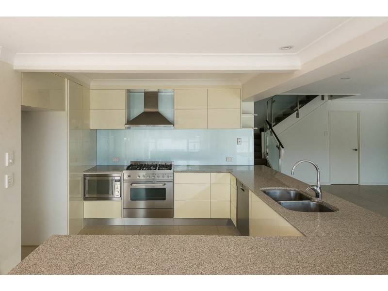 69 Orlando Road, Yeronga QLD 4104