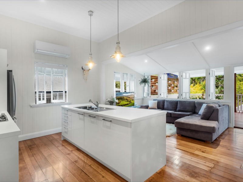 10 Julia Street, Wavell Heights QLD 4012