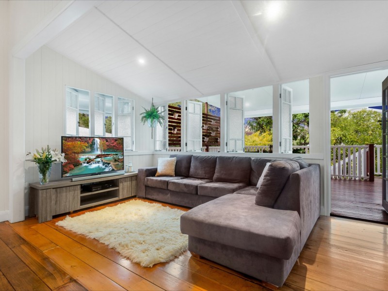 10 Julia Street, Wavell Heights QLD 4012