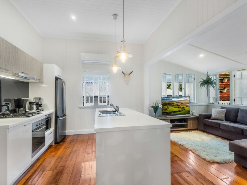 10 Julia Street, Wavell Heights QLD 4012