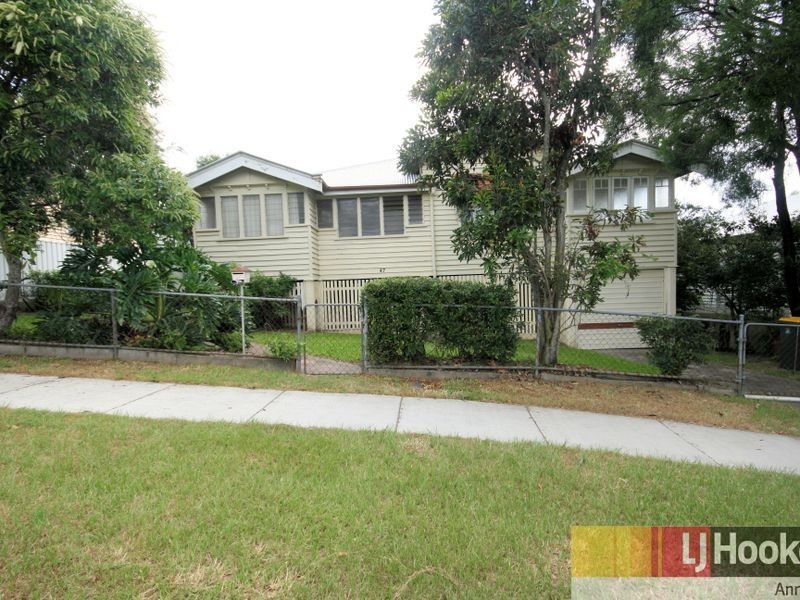47 Macrossan Avenue, Norman Park QLD 4170
