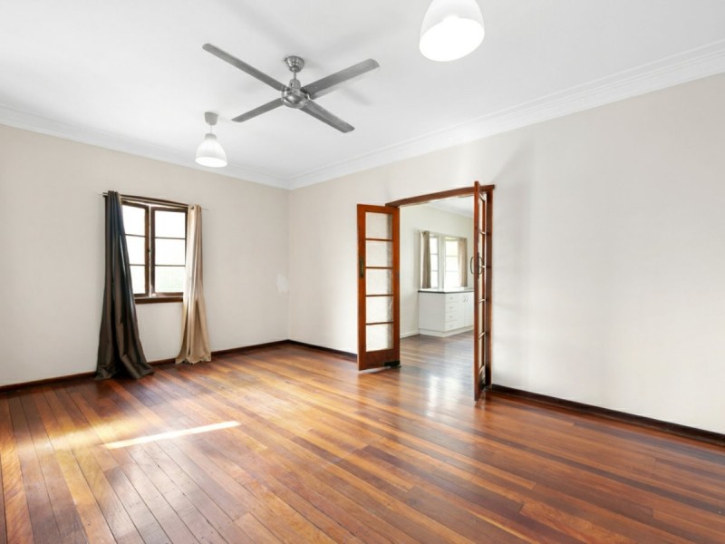 16 Ormonde Road, Yeronga QLD 4104