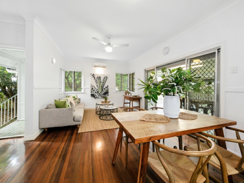 19 Crutchley Street, Fairfield QLD 4103