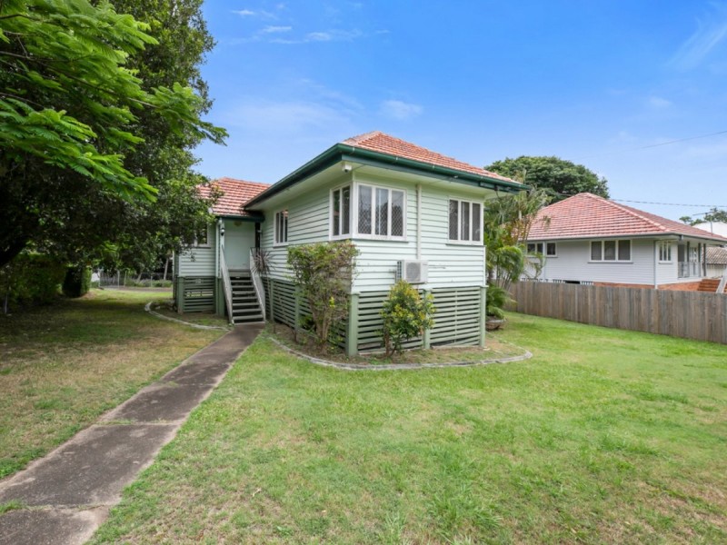 19 Crutchley Street, Fairfield QLD 4103