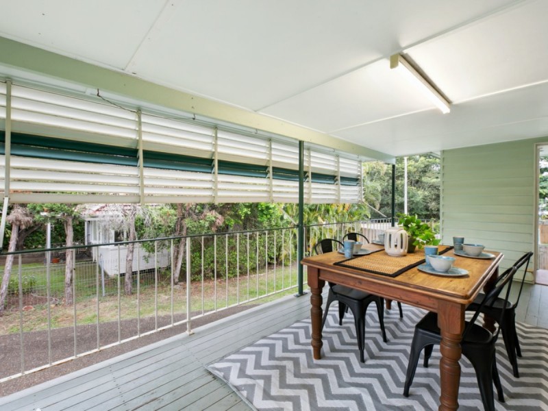 19 Crutchley Street, Fairfield QLD 4103
