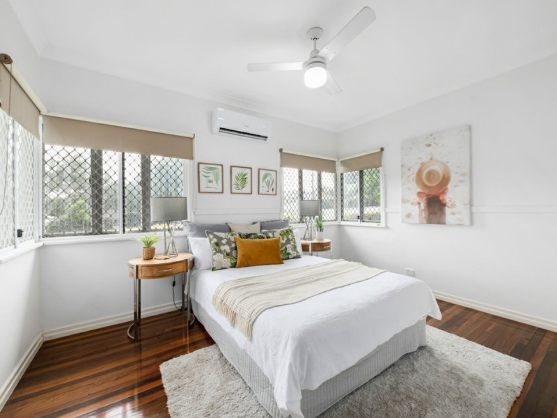 19 Crutchley Street, Fairfield QLD 4103