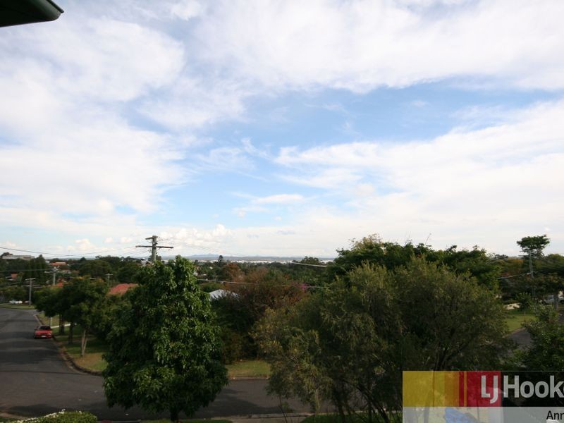 4 Dunstan Street, Moorooka QLD 4105