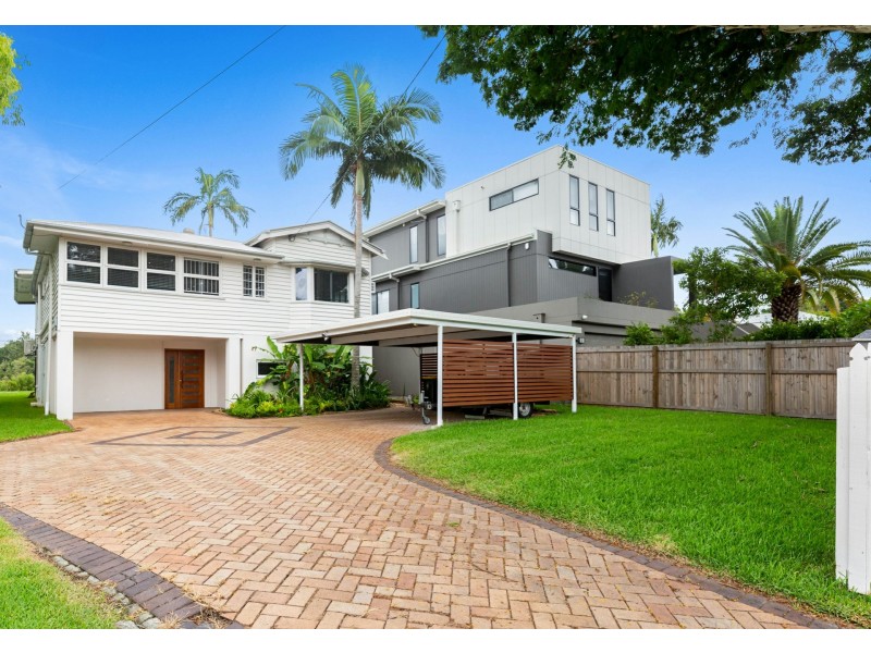 39 Brisbane Corso, Fairfield QLD 4103