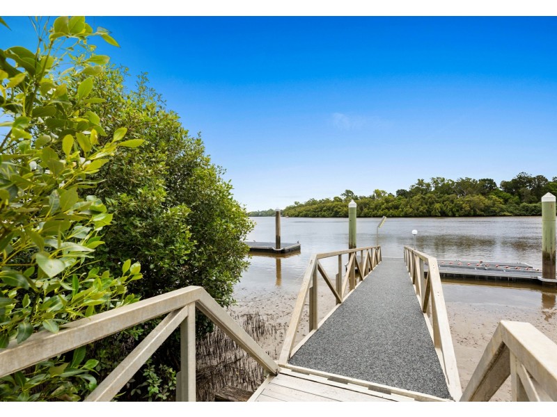 39 Brisbane Corso, Fairfield QLD 4103