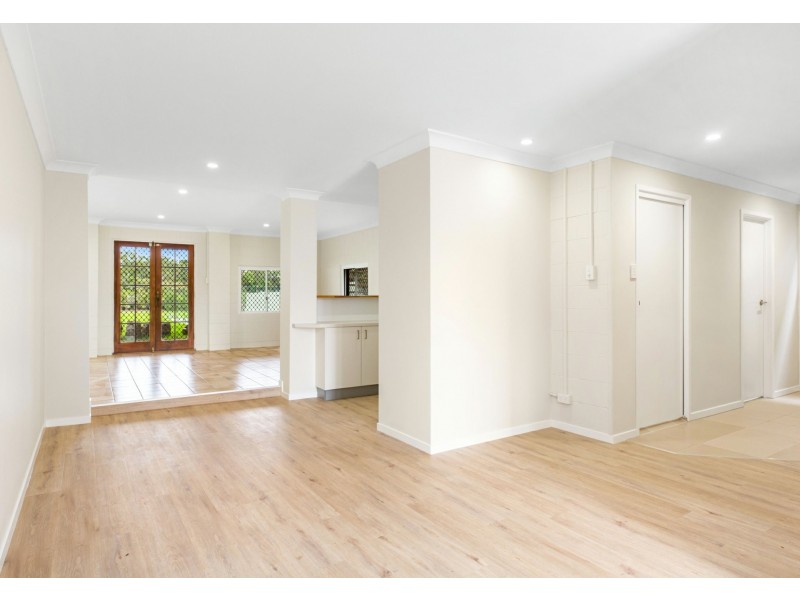 39 Brisbane Corso, Fairfield QLD 4103