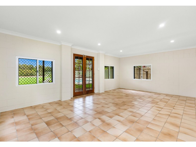 39 Brisbane Corso, Fairfield QLD 4103