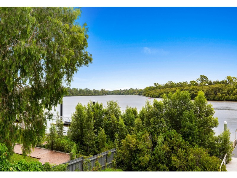 39 Brisbane Corso, Fairfield QLD 4103