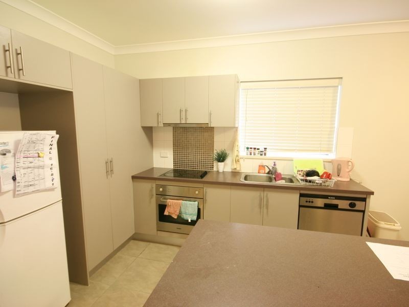2/18 Franklin Street, Annerley QLD 4103