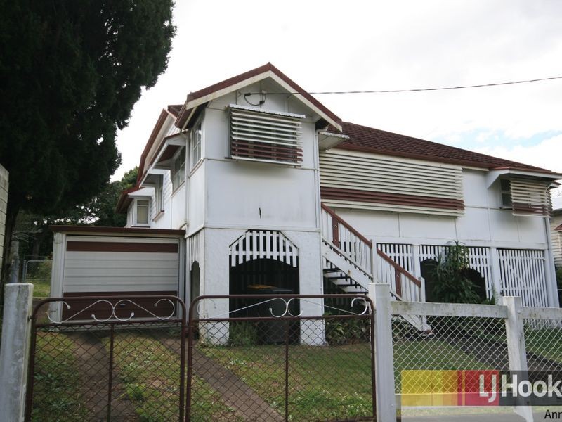 10 Woodville Place, Annerley QLD 4103