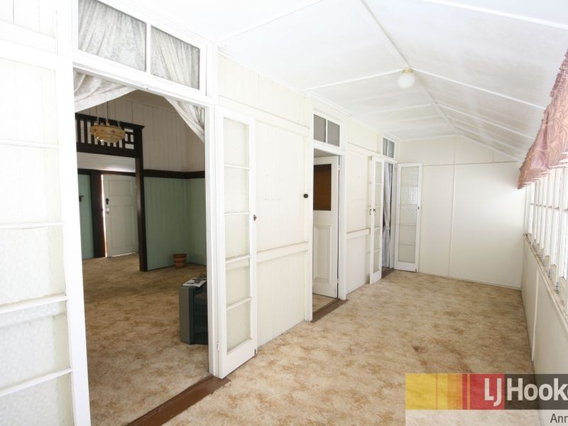 10 Woodville Place, Annerley QLD 4103