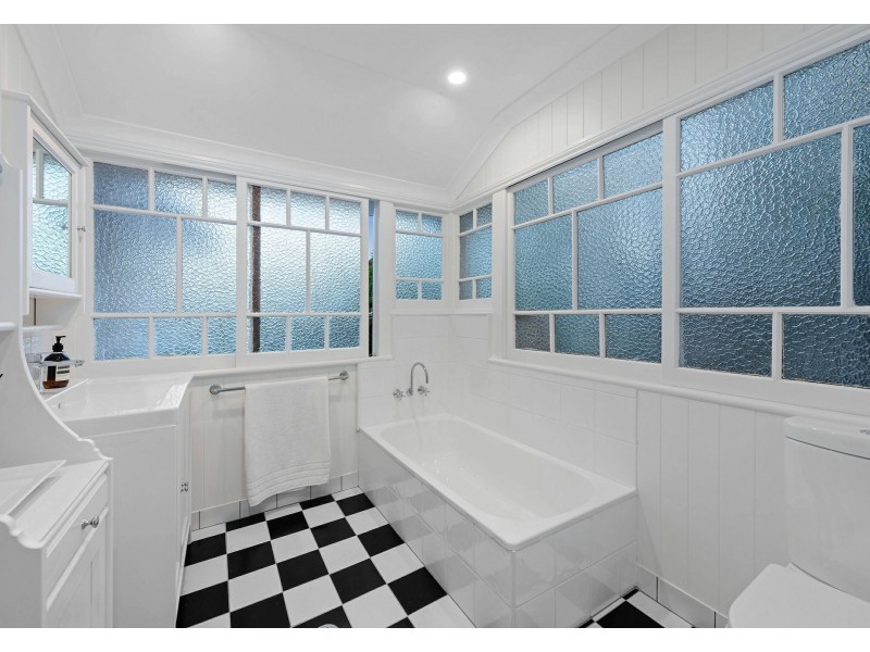 28 Fanny Street, Annerley QLD 4103