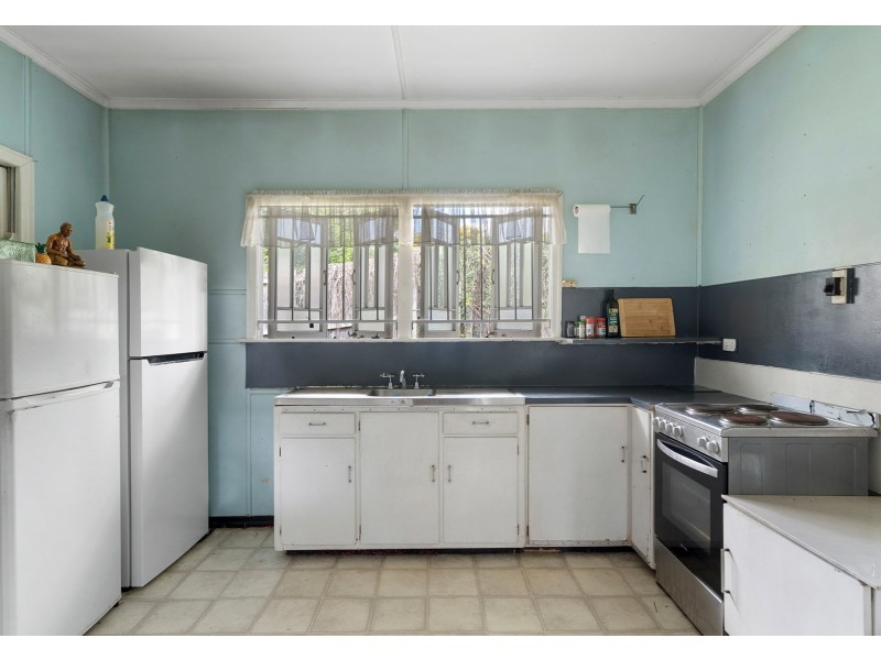 16 Taunton Street, Annerley QLD 4103