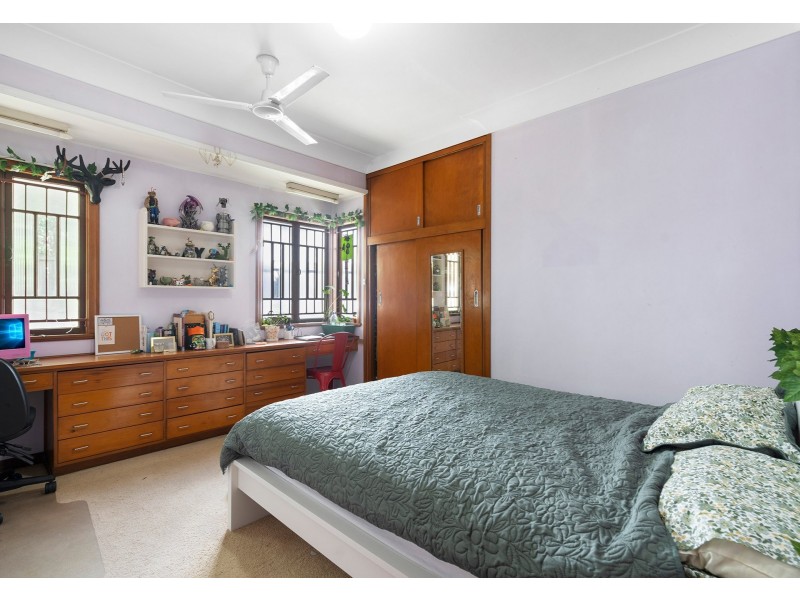 16 Taunton Street, Annerley QLD 4103