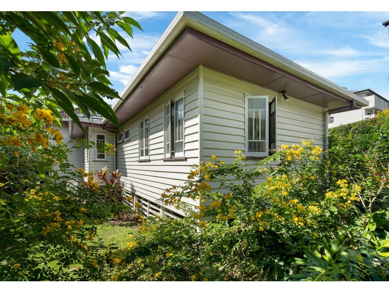 16 Taunton Street, Annerley QLD 4103